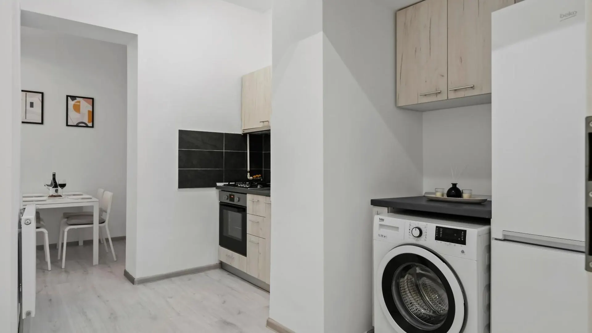 Scandinav 2Bdr Piata Romana Bukarest 0*,