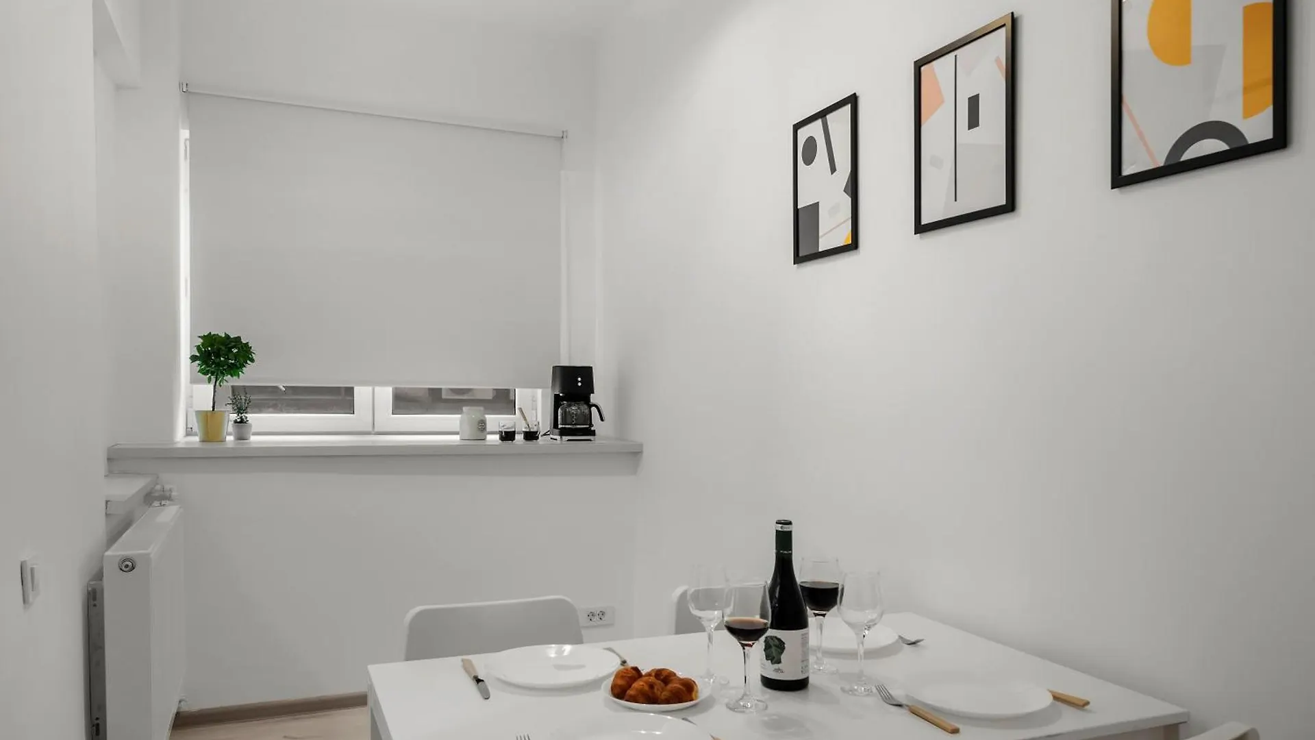 Scandinav 2Bdr Piata Romana Boekarest